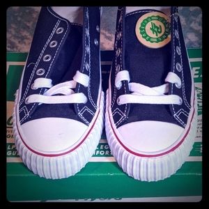 NWT PF Flyers Center Lo Shoes